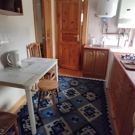 смерековий двір ירמכה