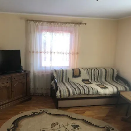 בית כפרי смерековий двір *