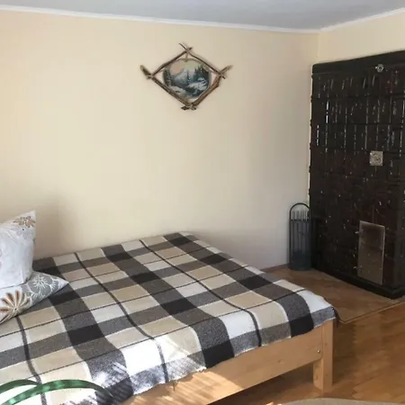 смерековий двір ירמכה