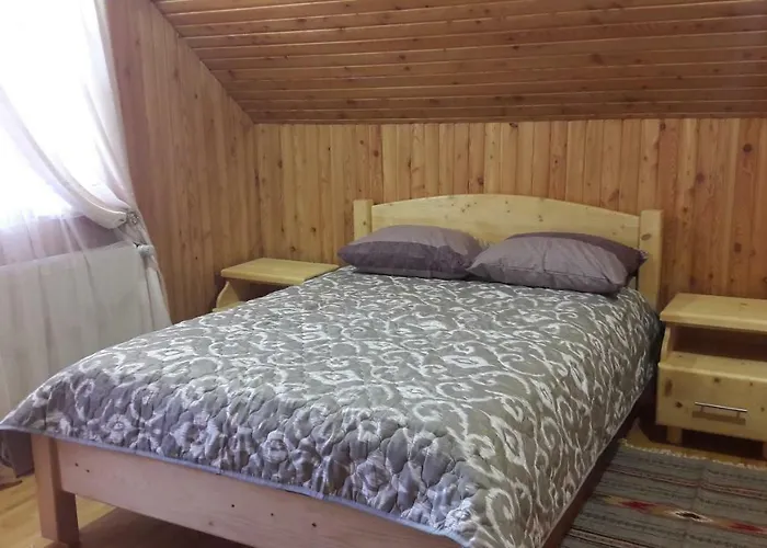 смерековий двір *