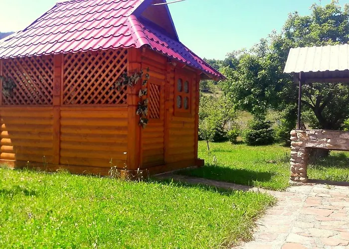смерековий двір Hétvégi ház