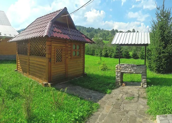 смерековий двір Hétvégi ház *