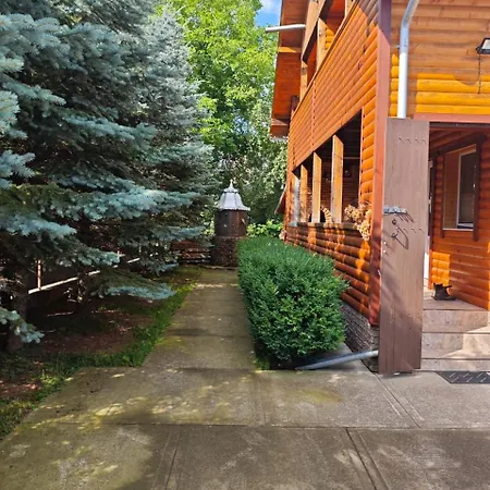 смерековий двір Séjour à la campagne Yaremtche