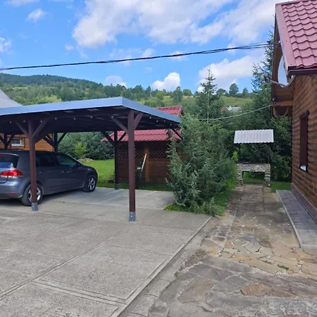 смерековий двір Yaremtche